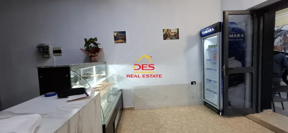 Vlore, shitet ambjent biznesi Kati 0, 70 m² (Rruga Sadik Zotaj)