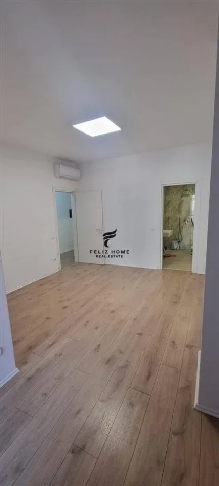 Tirane, jepet me qera apartament 2+1 Kati 4, 110 m² 1.400 € (BLLOK)