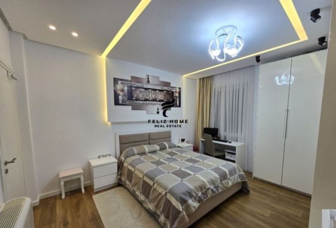 Tirane, shitet apartament 2+1+Ballkon Kati 1, 146 m² 300.000 € (LIQENI I THATE)