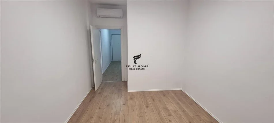 Tirane, jepet me qera zyre Kati 4, 110 m² 1.400 € (BLLOK)