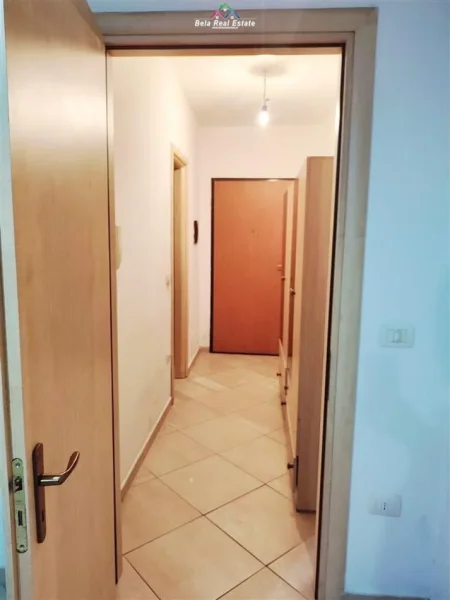 Tirane, shes apartament 1+1+Ballkon Kati 6, 72 m² 90.000 € (yzberisht)