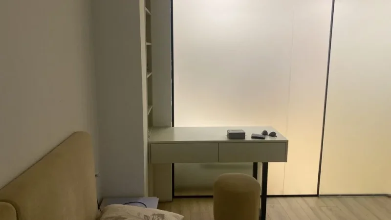 Tirane, jepet me qera apartament 1+1 luks Kati 9, 75 m² 500 € (Astir te bar Oslo)