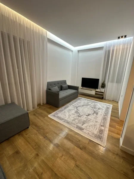 Tirane, jepet me qera apartament 2+1+Aneks+Ballkon Kati 3, 85 m² 600 € (Liqeni i Thate)