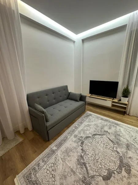 Tirane, jepet me qera apartament 2+1+Aneks+Ballkon Kati 3, 85 m² 600 € (Liqeni i Thate)