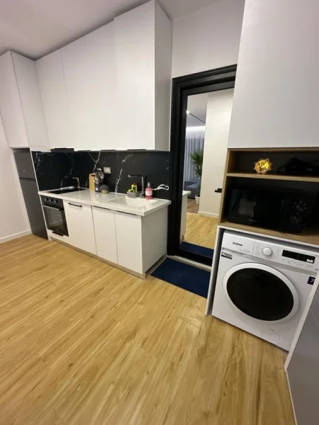 Tirane, jepet me qera apartament 2+1+Aneks+Ballkon Kati 3, 85 m² 600 € (Liqeni i Thate)