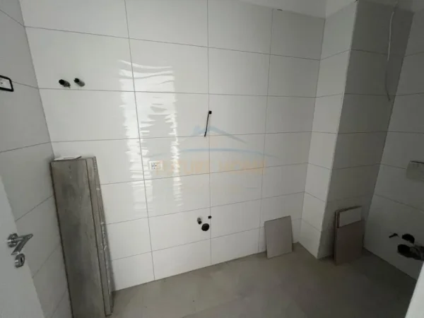 Tirane, shitet apartament 1+1+Ballkon Kati 6, 60 m² 68.000 € (Univers City, QTU)
