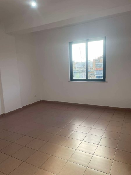 (Bulevardi gjergji fishta) jepet me qera apartment 100 m climi 480€