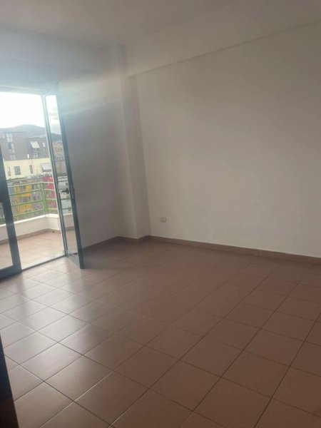 (Bulevardi gjergji fishta) jepet me qera apartment 100 m climi 480€