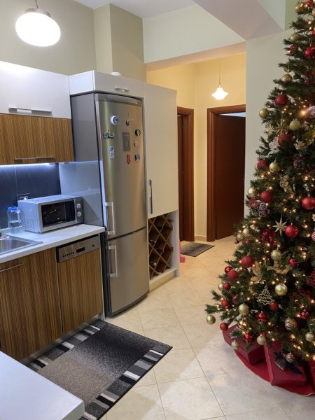 Tirane, jepet me qera apartament 2+1+Ballkon Kati 6, 92 m² 400 € (Fresku, rruga e Thesarit, prane pikes se gazit)