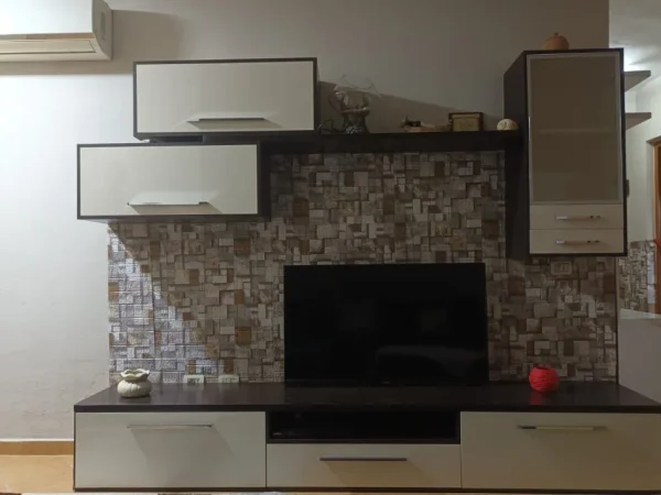 Tirane, jepet me qera apartament 2+1+Aneks+Ballkon Kati 8, 90 m² 430 € (Yzberisht te Blvd Migjeni)