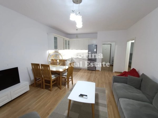 Tirane, jepet me qera apartament 2+1+Ballkon Kati 2, 114 m² 550 € (Rruga Elbasanit)