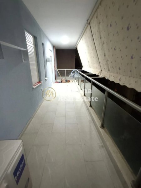 Tirane, jepet me qera apartament 2+1+Ballkon Kati 2, 114 m² 550 € (Rruga Elbasanit)