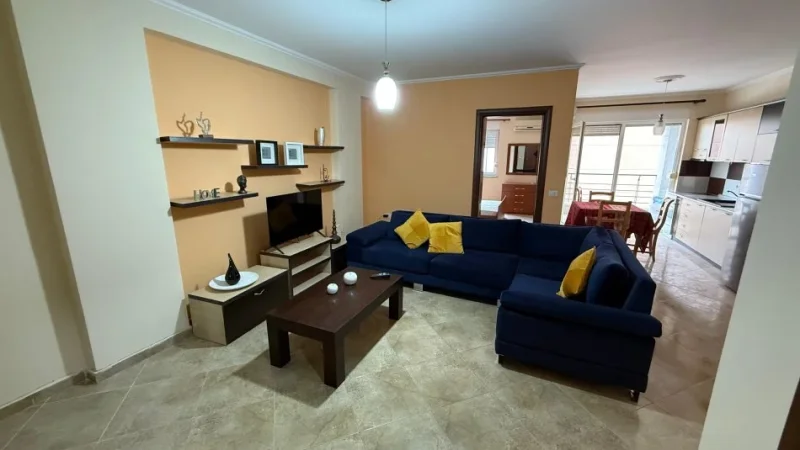 Tirane, jepet me qera apartament 1+1 Kati 2, 62 m² 600 € (Rruga Ali Visha)