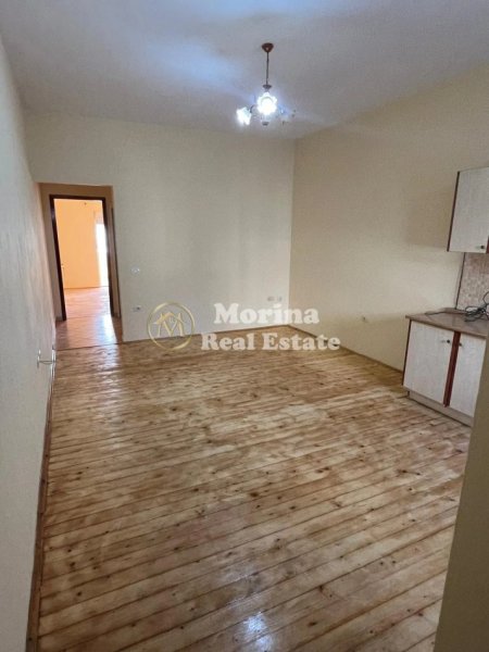 Tirane, jepet me qera shtepi 1+1+Ballkon Kati 2, 65 m² 350 € (Kodra e Priftit)