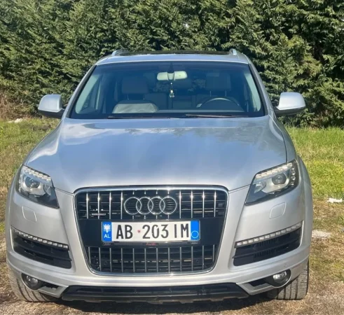 Tirane, shes SUV | Fuoristrad | Xhip Audi Q7 Nafte, gri metalizato automatik Klima 230.000 km 11.000 €