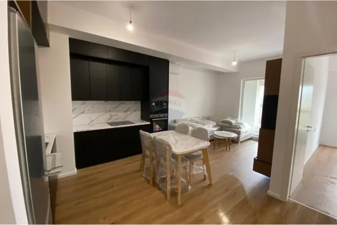 Tirane, jepet me qera 1+1 Kati 7, 59 m² 450 € (Ali dem)