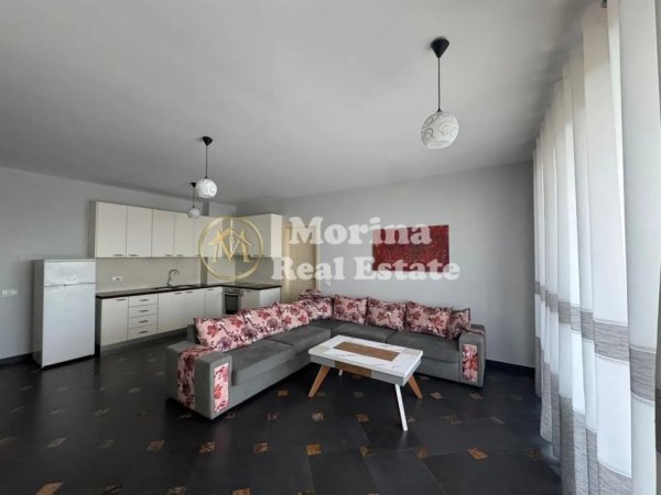 Tirane, jepet me qera apartament 2+1 Kati 7, 129 m² 500 € (Casa Italia)