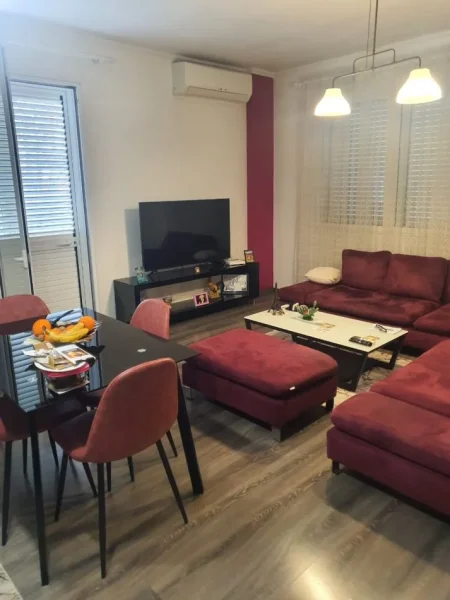 Shqiperi, shitet apartament 2+1+Ballkon Kati 1, 112 m² (tek Liqeni Thate)
