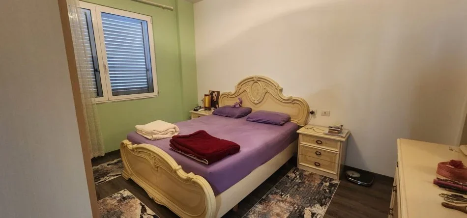 Shqiperi, shitet apartament 2+1+Ballkon Kati 1, 112 m² (tek Liqeni Thate)