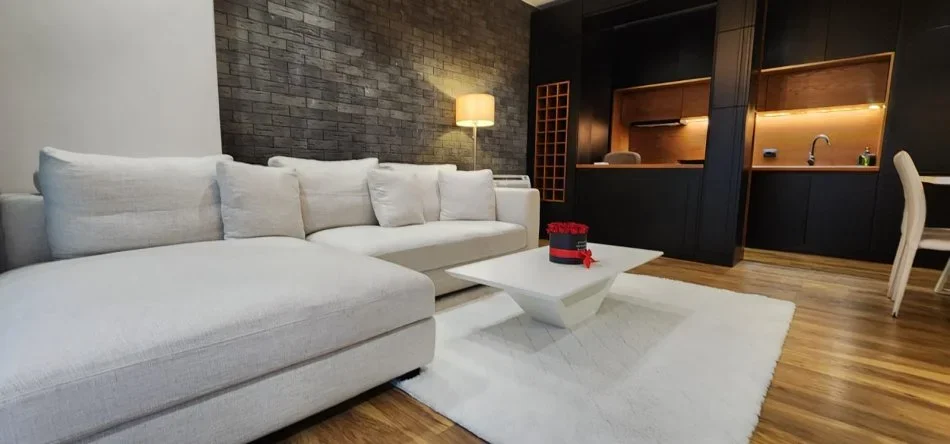 Tirane, shitet apartament 1+1+Ballkon Kati 2, 70 m² 250.000 € (tek Liqeni Artificial)