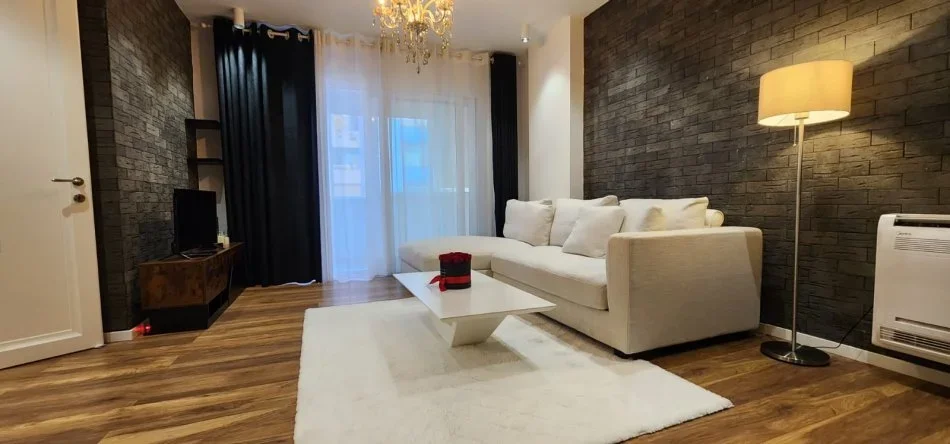 Tirane, shitet apartament 1+1+Ballkon Kati 2, 70 m² 250.000 € (tek Liqeni Artificial)