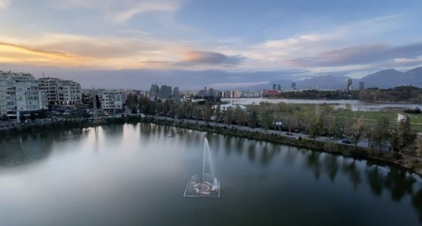 Tirane, shitet ambjent biznesi , 358 m² (tek Liqeni i Thate)