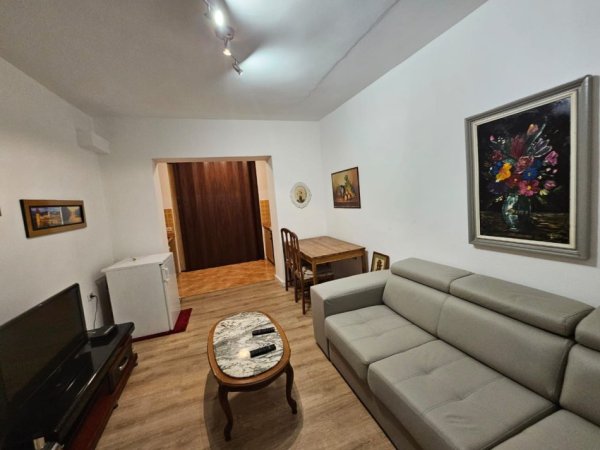 Tirane, jepet me qera apartament 1+1+Aneks Kati 3, 62 m² 480 € (myslym shyri)