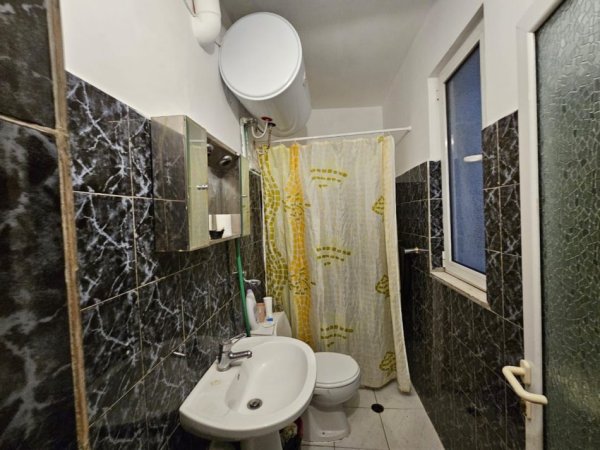 Tirane, jepet me qera apartament 1+1+Aneks Kati 3, 62 m² 480 € (myslym shyri)