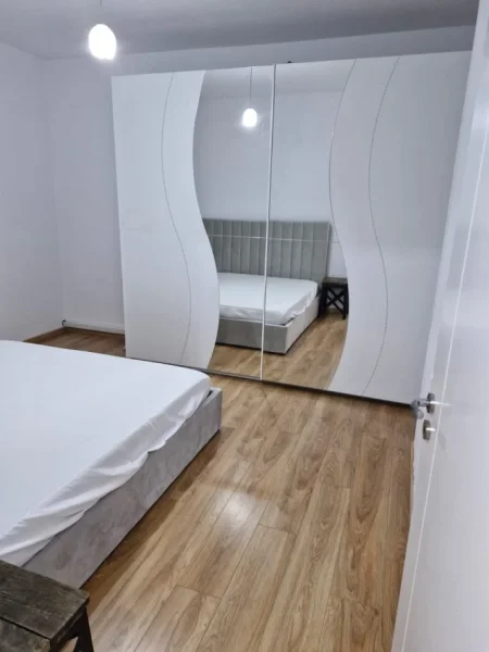 Tirane, jepet me qera apartament 2+1 Kati 2, 100 m² 600 € (Rruga e Elbasanit)