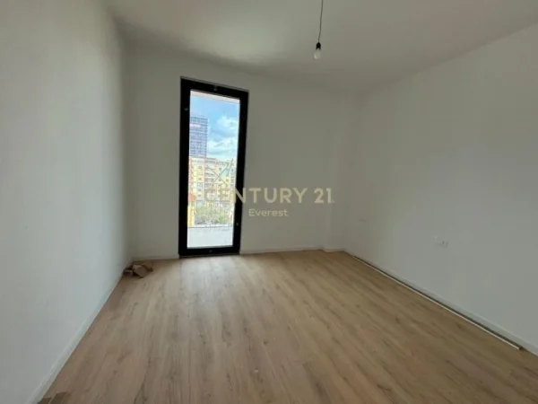 Tirane, shes apartament 2+1+Aneks+Ballkon Kati 6, 127 m² 390.000 € (rruga dinamo)
