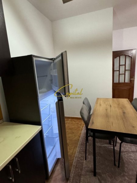 Tirane, jepet me qera apartament 3+1 Kati 2, 100 m² 500 € (ASTIR)