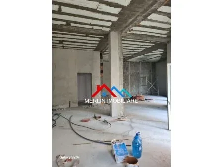 Tirane, shitet ambjent biznesi Kati 0, 120 m² 240.000 € (LIQENI I THATE)