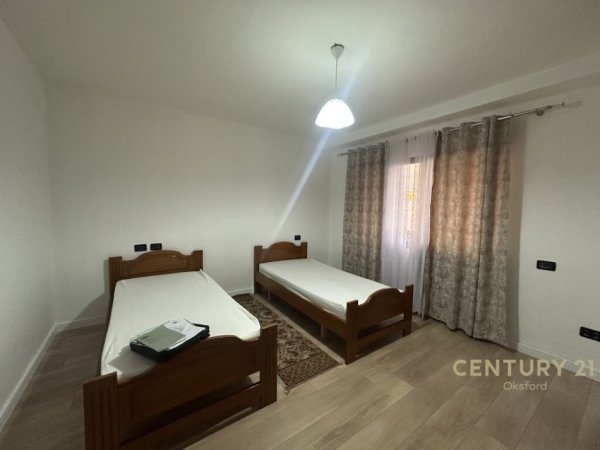 Tirane, jepet me qera apartament 2+1+Aneks+Ballkon Kati 5, 86 m² 750 € (Qender)