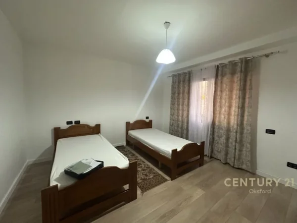 Tirane, jepet me qera apartament 2+1+Aneks+Ballkon Kati 5, 86 m² 750 € (Qender)
