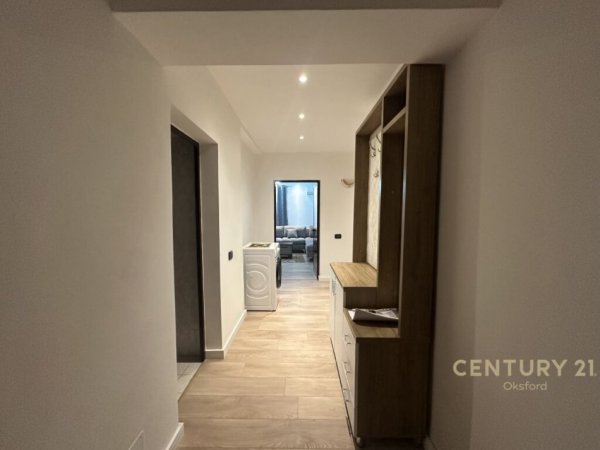 Tirane, jepet me qera apartament 2+1+Aneks+Ballkon Kati 5, 86 m² 750 € (Qender)