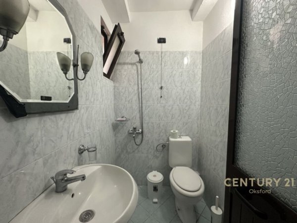 Tirane, jepet me qera apartament 2+1+Aneks+Ballkon Kati 5, 86 m² 750 € (Qender)