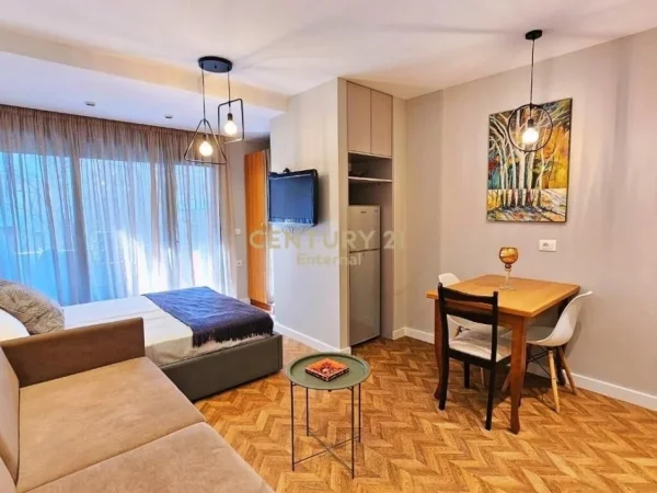 Tirane, jepet me qera apartament 1+1+Aneks+Ballkon Kati 2, 45 m² 595 € (Rruga e Elbasanit)