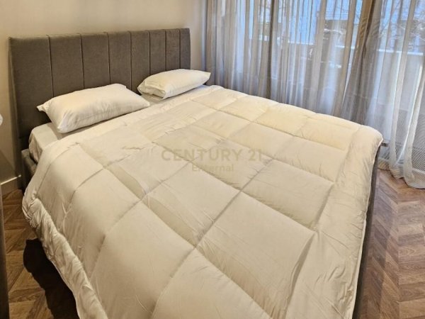 Tirane, jepet me qera apartament 1+1+Aneks+Ballkon Kati 2, 45 m² 595 € (Rruga e Elbasanit)