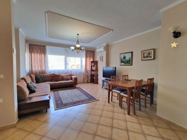 Tirane, jepet me qera apartament 1+1+Aneks+Ballkon Kati 5, 75 m² 570 € (Rruga e Elbasanit)