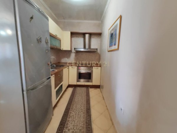 Tirane, jepet me qera apartament 1+1+Aneks+Ballkon Kati 5, 75 m² 570 € (Rruga e Elbasanit)