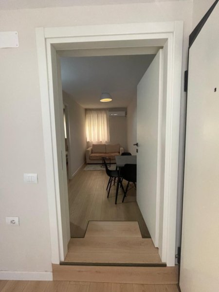 Tirane, jepet me qera apartament 1+1+Aneks Kati 3, 45 m² 490 € (rruga e bogdaneve)