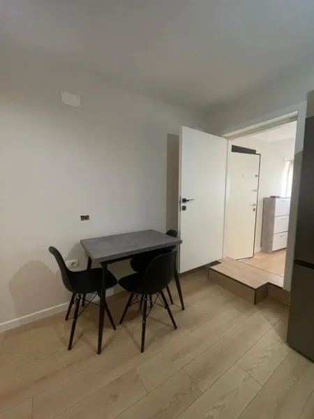 Tirane, jepet me qera apartament 1+1+Aneks Kati 3, 45 m² 490 € (rruga e bogdaneve)