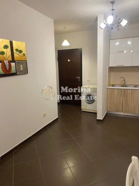 Tirane, jepet me qera apartament 1+1 Kati 2, 60 m² 450 € (Varri Bamit — Rruga Xhanfize Keko)