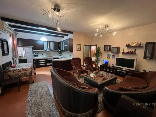 Tirane, jepet me qera apartament 2 Katshe Kati 2, 194 m² 900 € (Rruga e Kavajes)