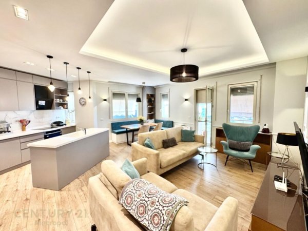 Tirane, jepet me qera apartament 3+1+Aneks+Ballkon Kati 8, 140 m² 900 € (REZIDENCA ALBA)