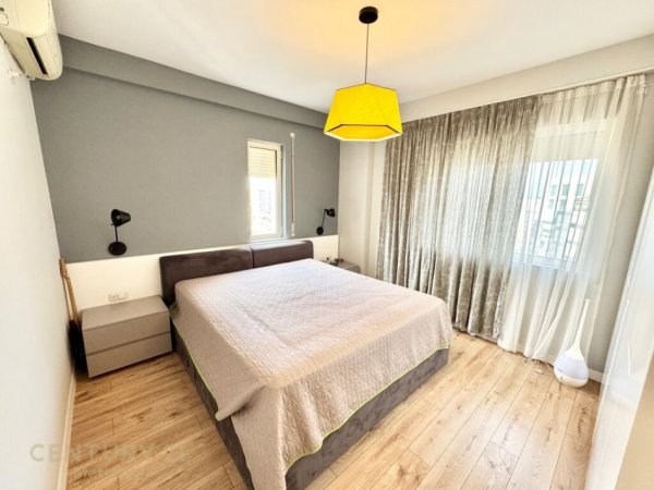 Tirane, jepet me qera apartament 3+1+Aneks+Ballkon Kati 8, 140 m² 900 € (REZIDENCA ALBA)