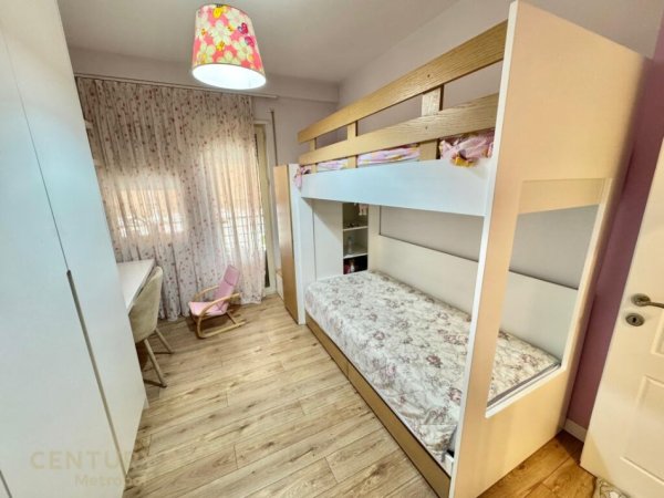 Tirane, jepet me qera apartament 3+1+Aneks+Ballkon Kati 8, 140 m² 900 € (REZIDENCA ALBA)
