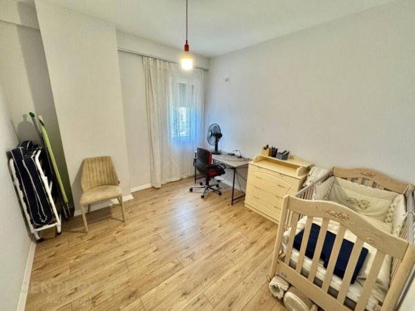 Tirane, jepet me qera apartament 3+1+Aneks+Ballkon Kati 8, 140 m² 900 € (REZIDENCA ALBA)