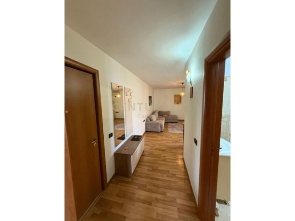 Tirane, jepet me qera apartament 1+1+Aneks+Ballkon Kati 4, 60 m² 500 € (Shkolla e Baletit)