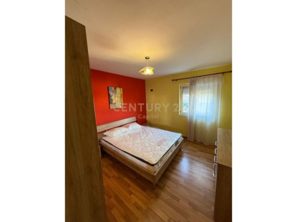 Tirane, jepet me qera apartament 1+1+Aneks+Ballkon Kati 4, 60 m² 500 € (Shkolla e Baletit)